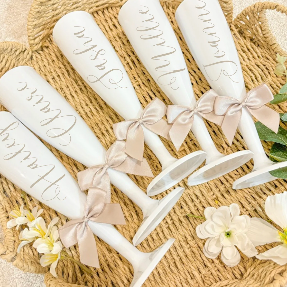 PACK OF 10 WHITE 125cm CHAMPAGNE FLUTE